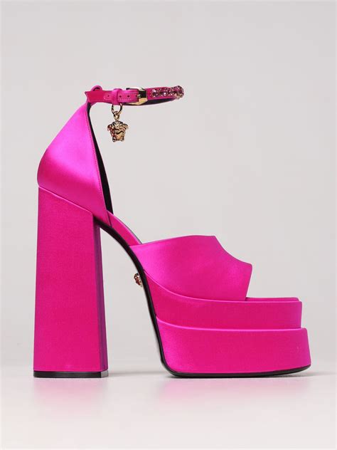 scarpe versace modello al piede|Scarpette Versace in Pelle Rosa taglia 38 EU .